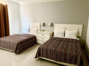 Отель Hotel Grand Reyes  Монтерей